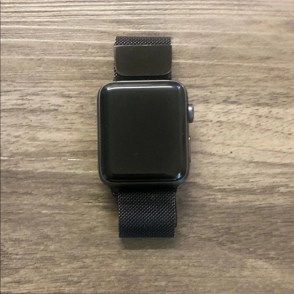 Apple Watch Series 3 42mm with original silicon band